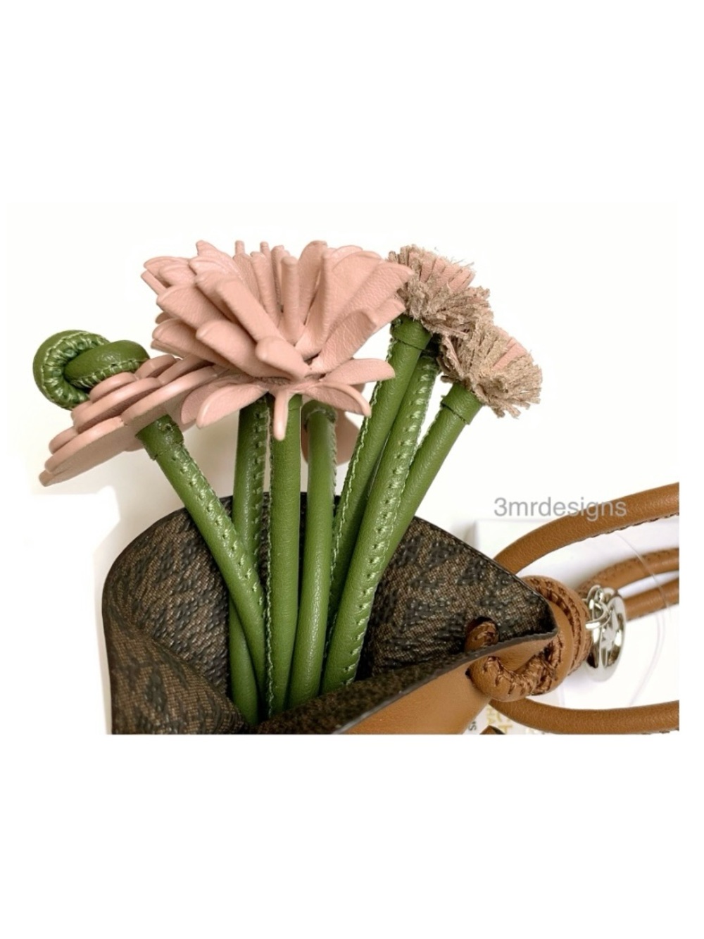 NWT MICHAEL KORS Smooth Leather Floral Bouquet Leather Loop Bag Charm/Key Chain - Picture 4 of 11